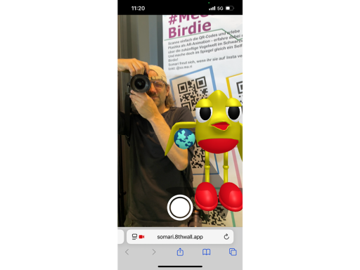 Einblick Eine Augment Reality-Anwendung auf einem Smartphone-Display